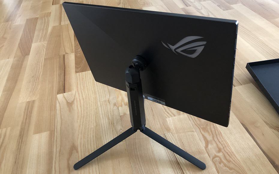 ASUS ROG Strix XG17AHP Back