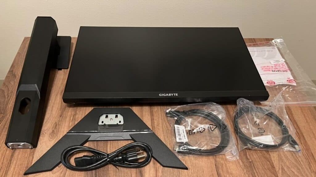 Gigabyte G24F 2 Whats In The Box