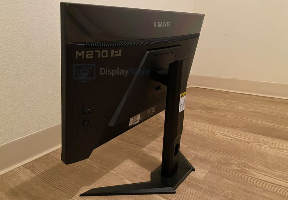 Gigabyte M27Q P Behind