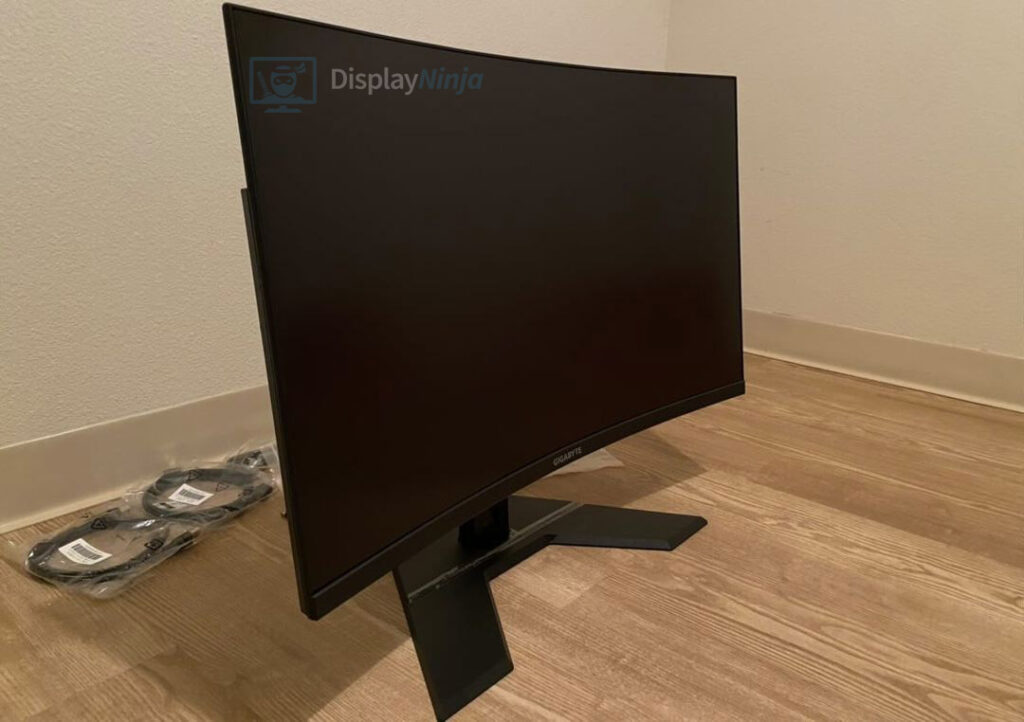 Gigabyte M32UC Curved