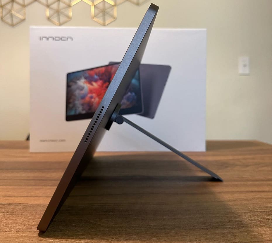 Innocn 15A1F Monitor Side