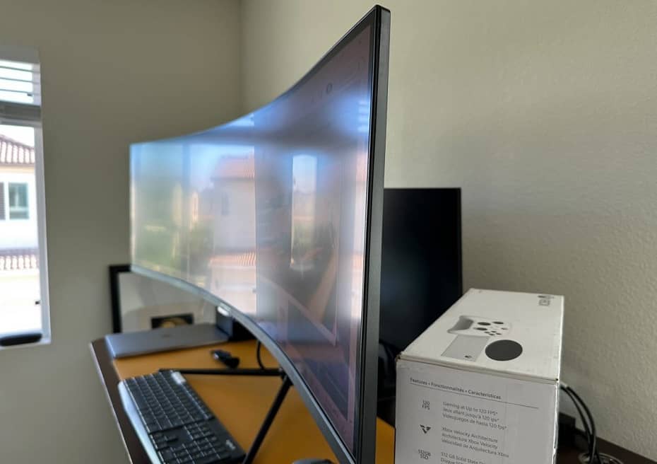 Innocn 49C1R Curvature