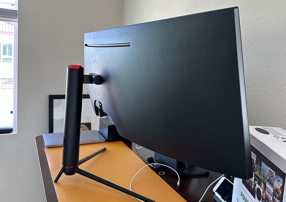 Innocn 49C1R Rear From Side