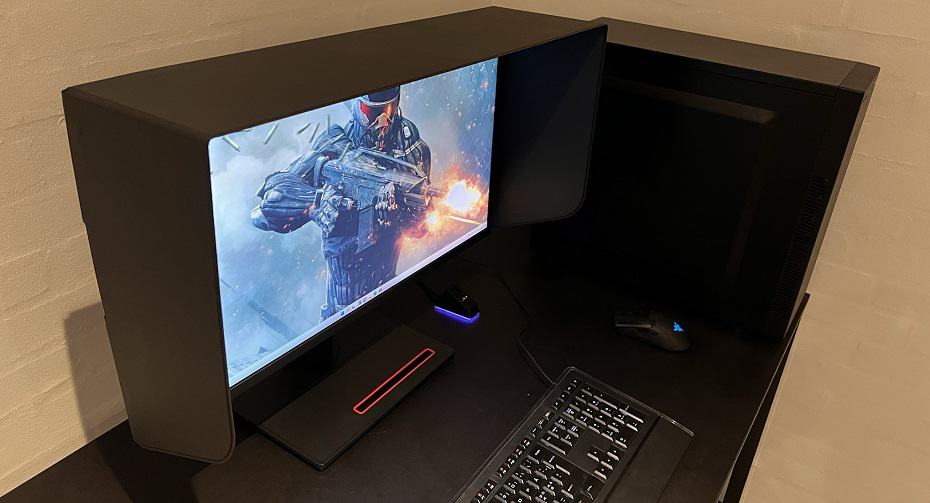 Lenovo ThinkVision P27 Side Above