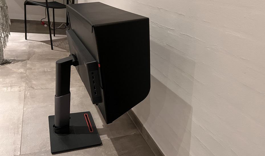 Lenovo ThinkVision P27 Side