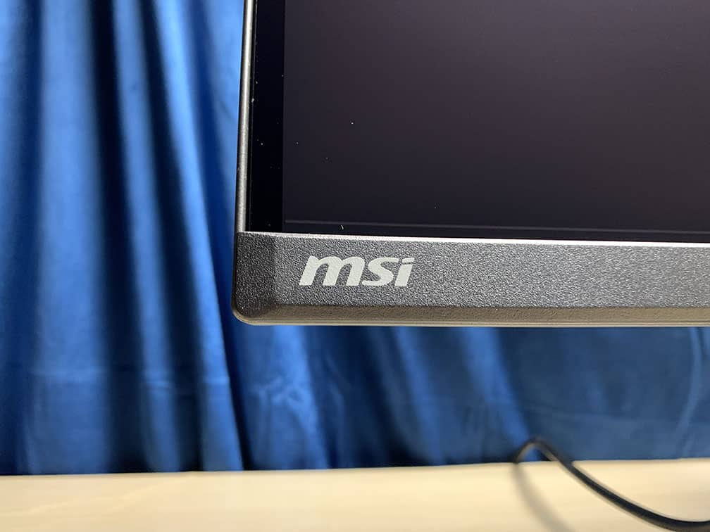 MSI MPG 321CURX Bezels