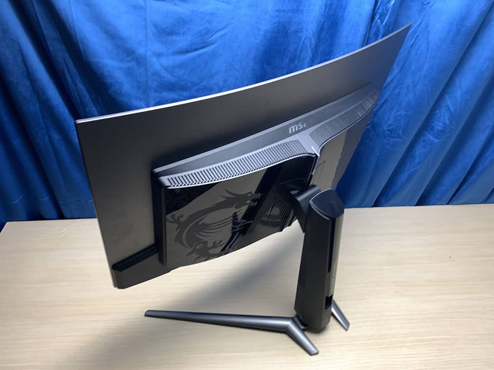 MSI MPG 321CURX Side View