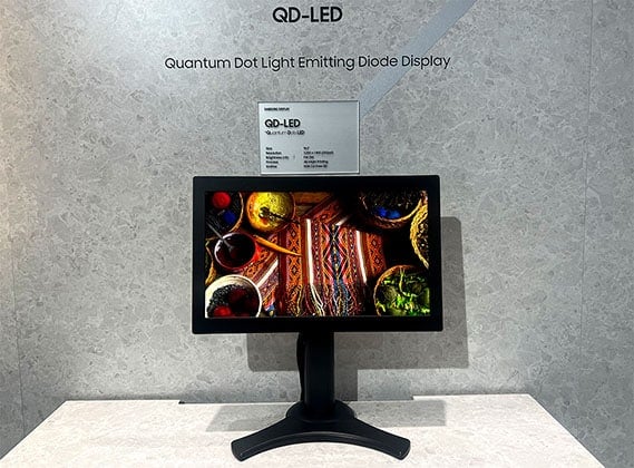 Samsung 3200x1080 QD LED Display